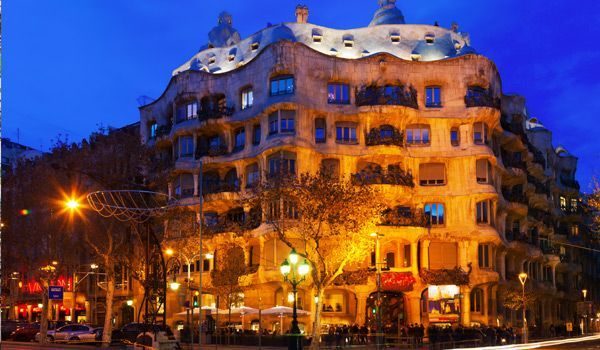 casa mila en paseo gracia barcelona