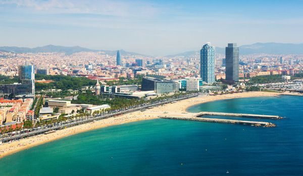 playa de la barceloneta en barcelona